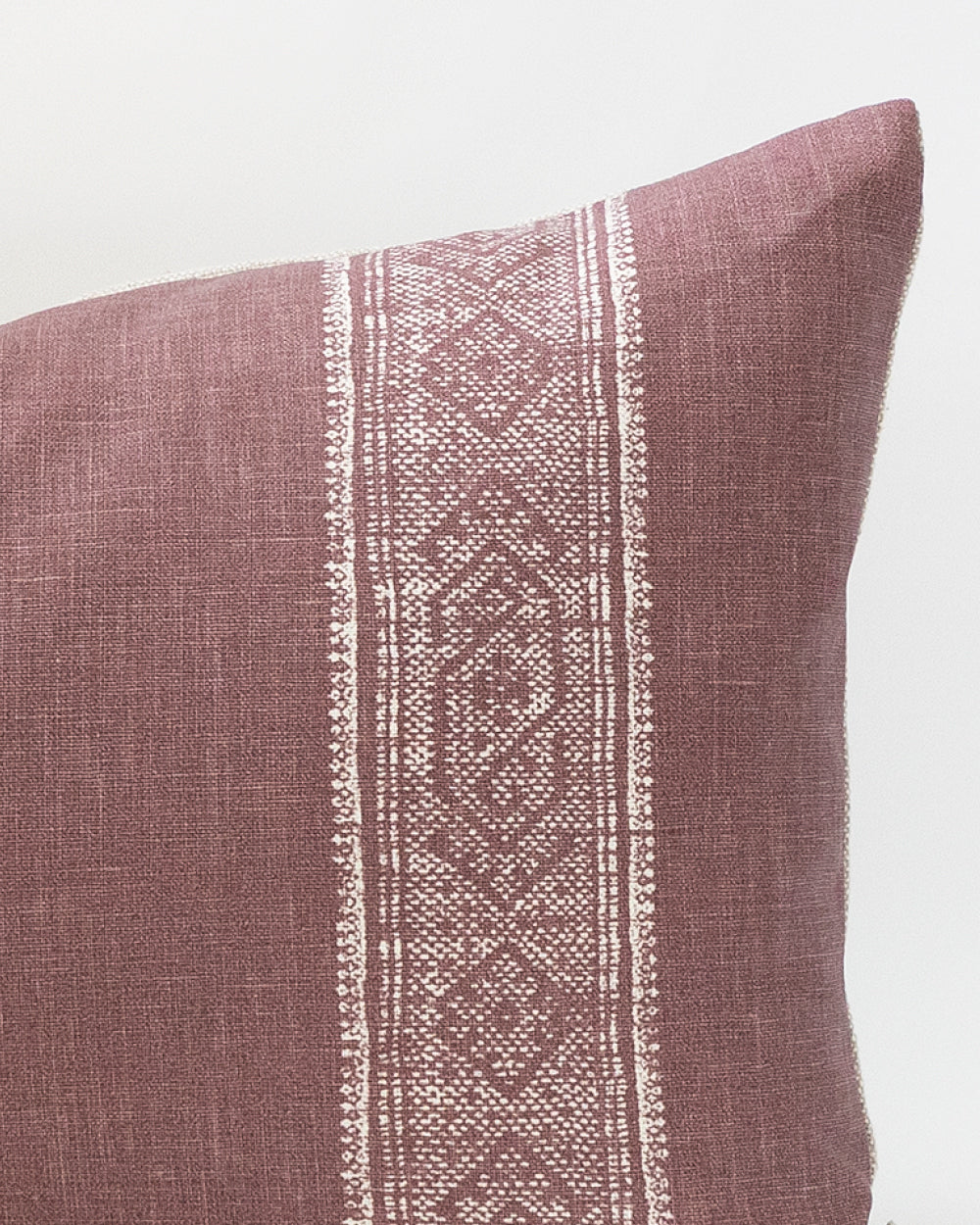 Amyra Pillow Cover, Mulberry